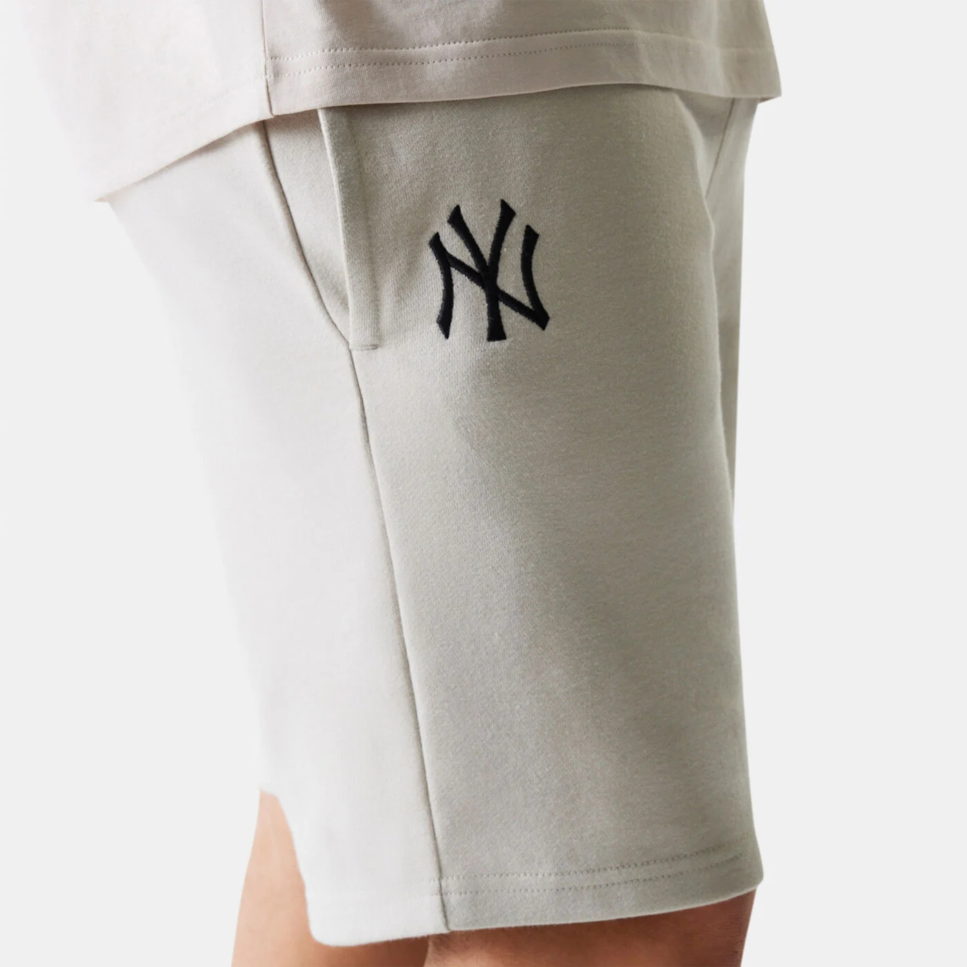 Men's MLB New York Yankees League Essential Shorts