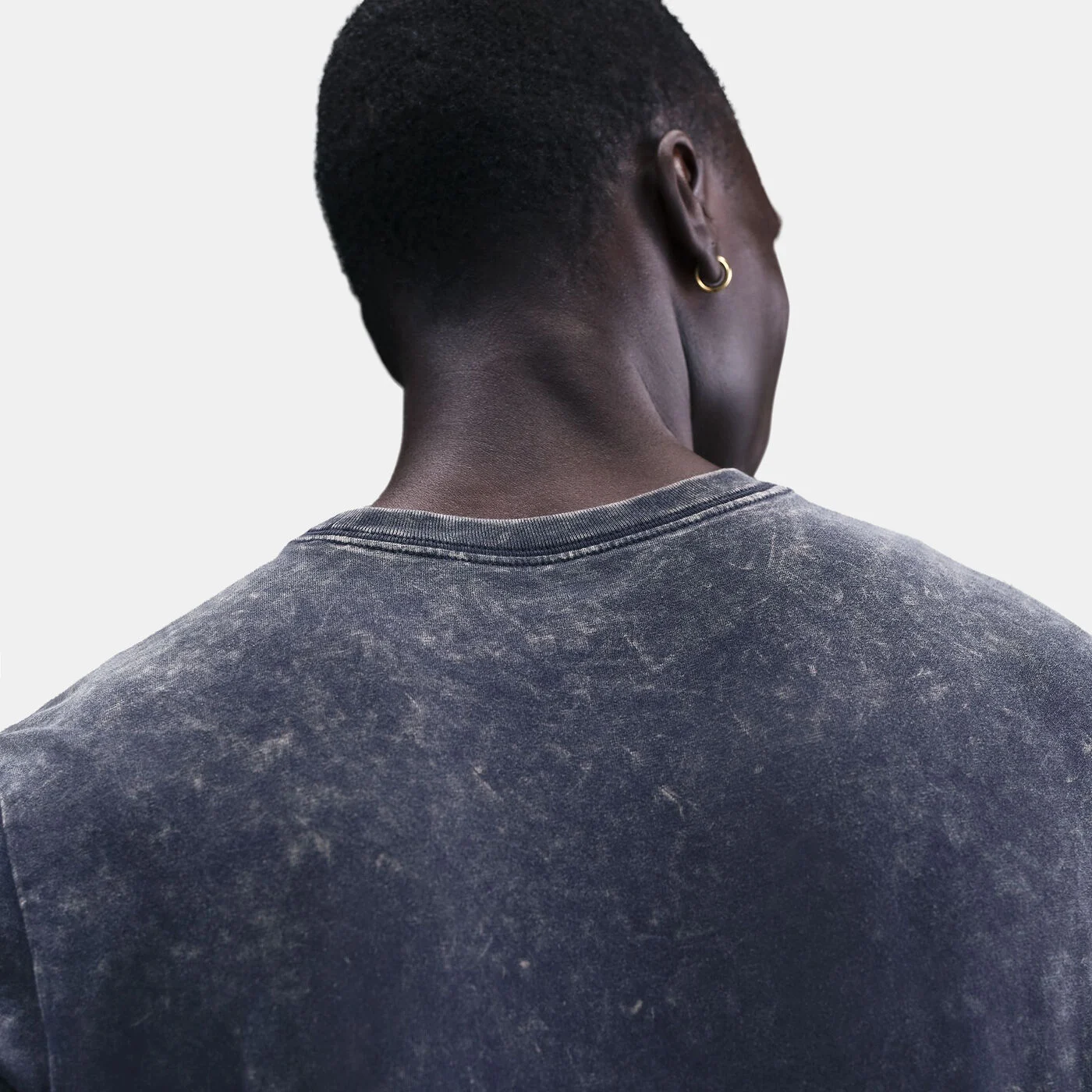 Men's Long-Sleeve Basketball T-Shirt