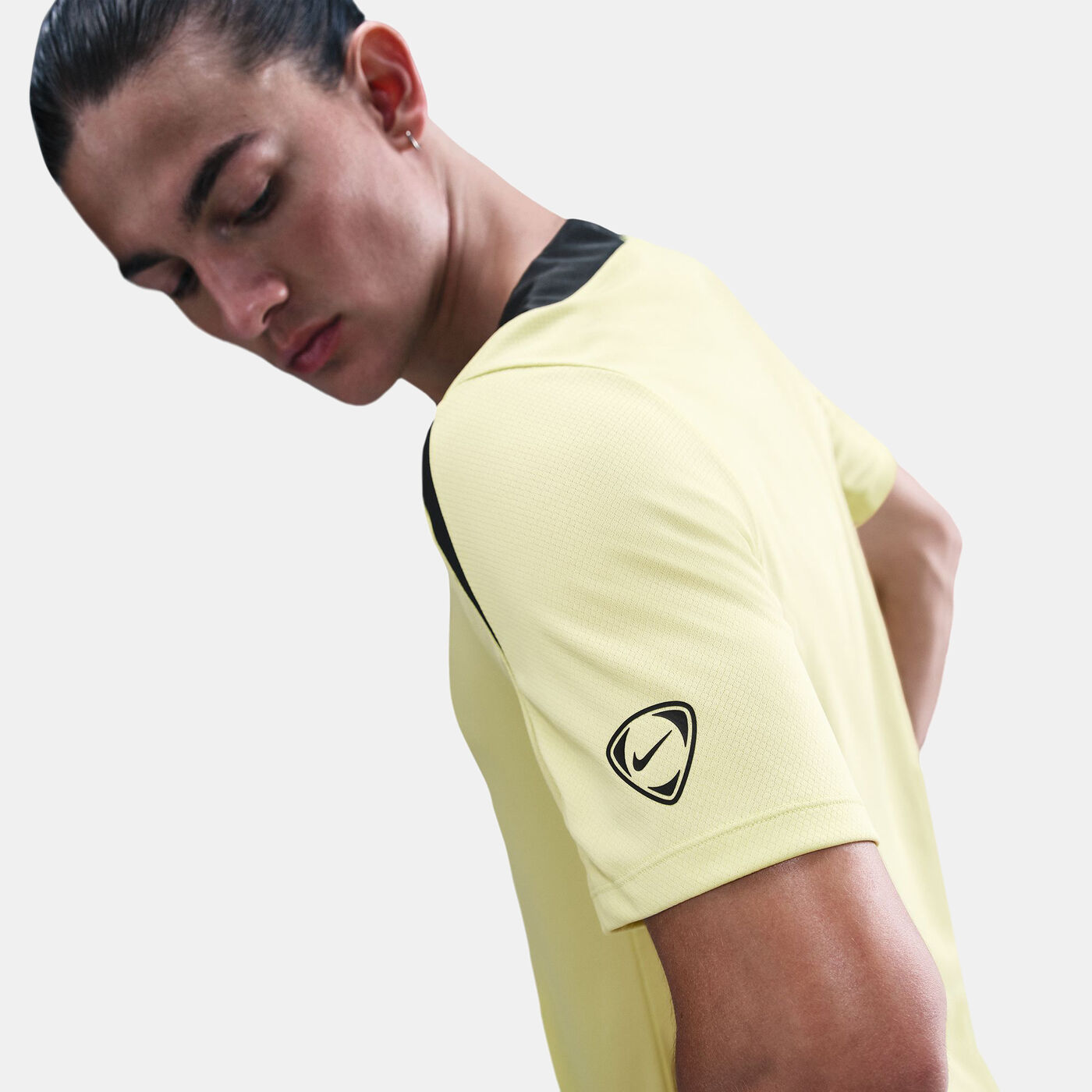 Men's Strike Total 90 Football Top