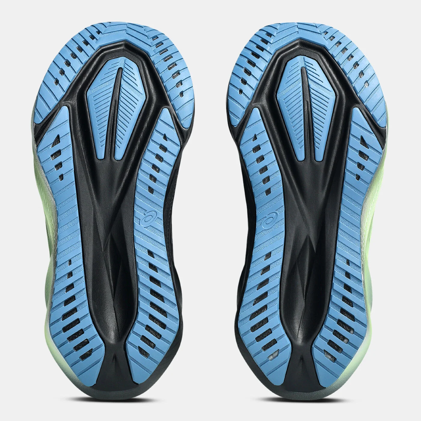 Women's NOVABLAST 5 LUXE Running Shoes