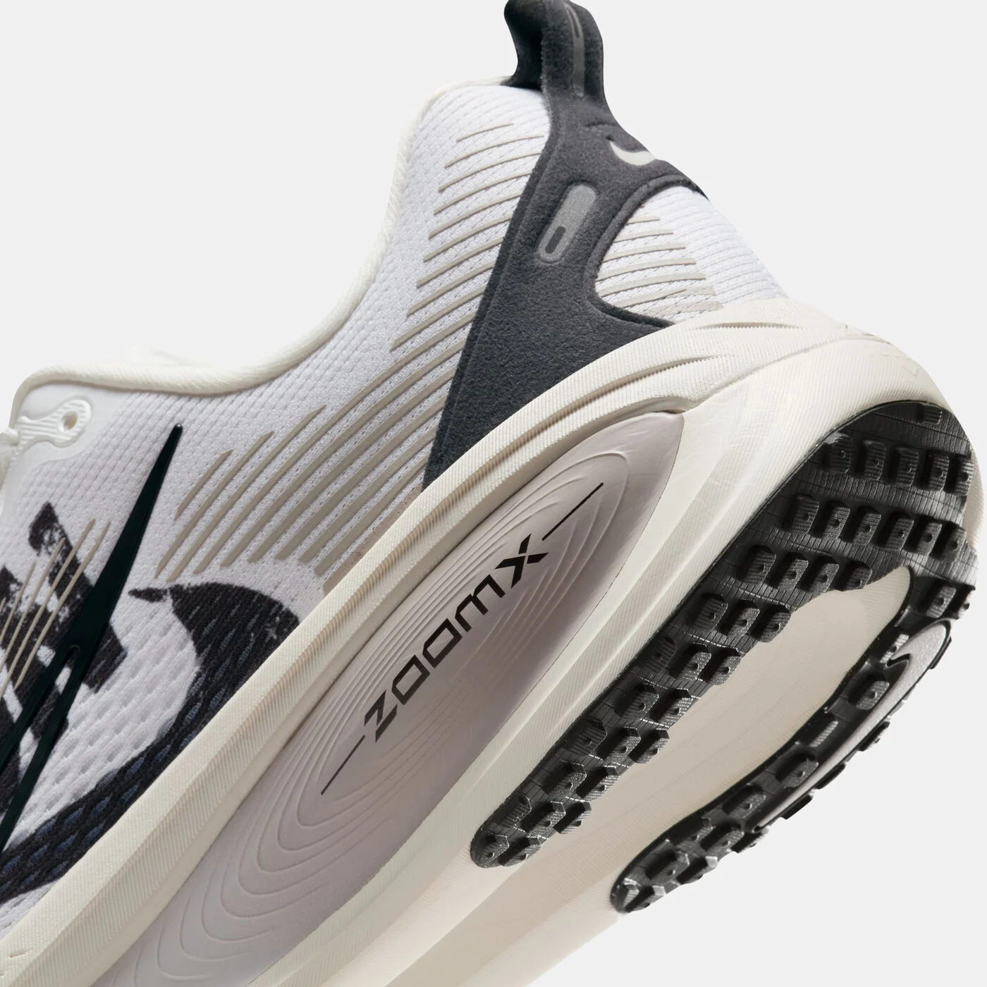 Men's Vomero 18 Road Running Shoes