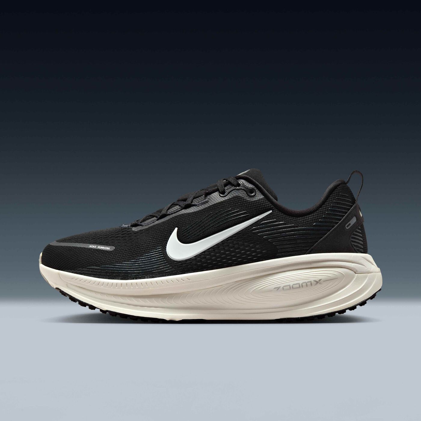 Men's Vomero 18 Road Running Shoes (Extra Wide)