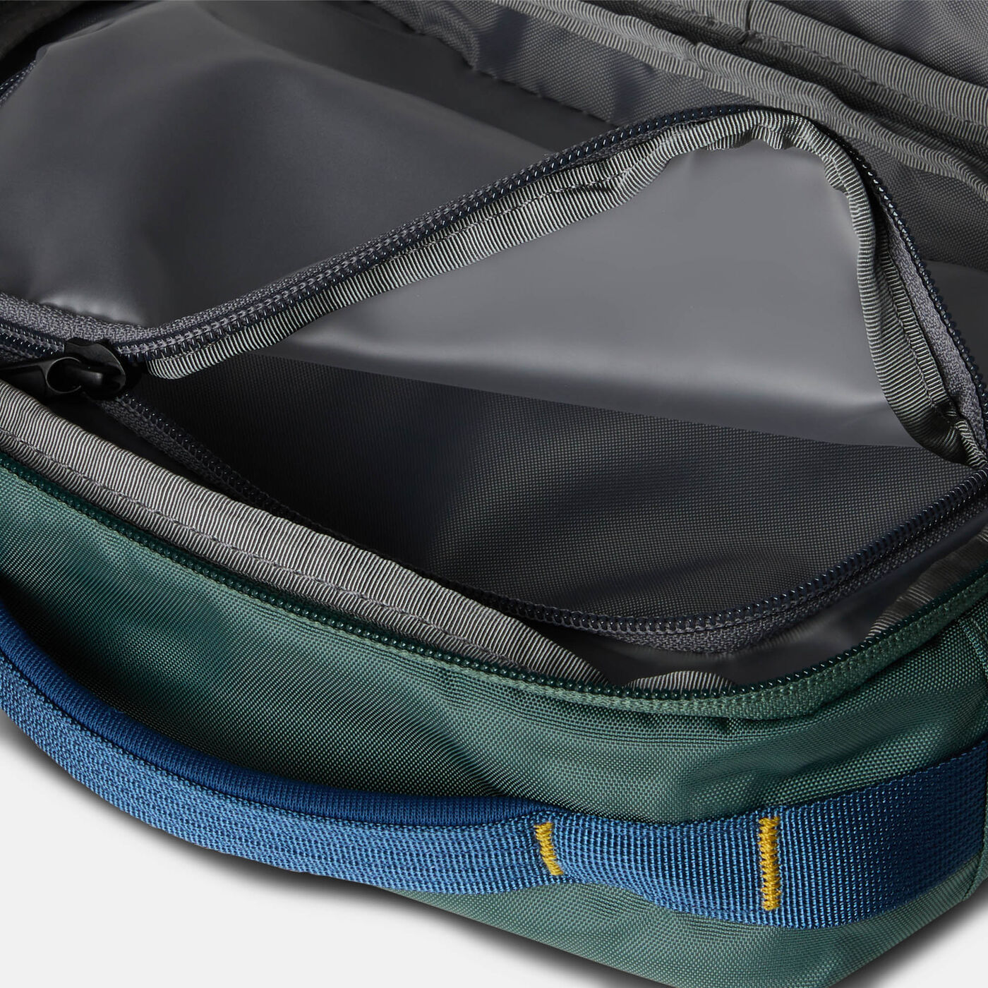 Base Camp Voyager Toiletry Bag