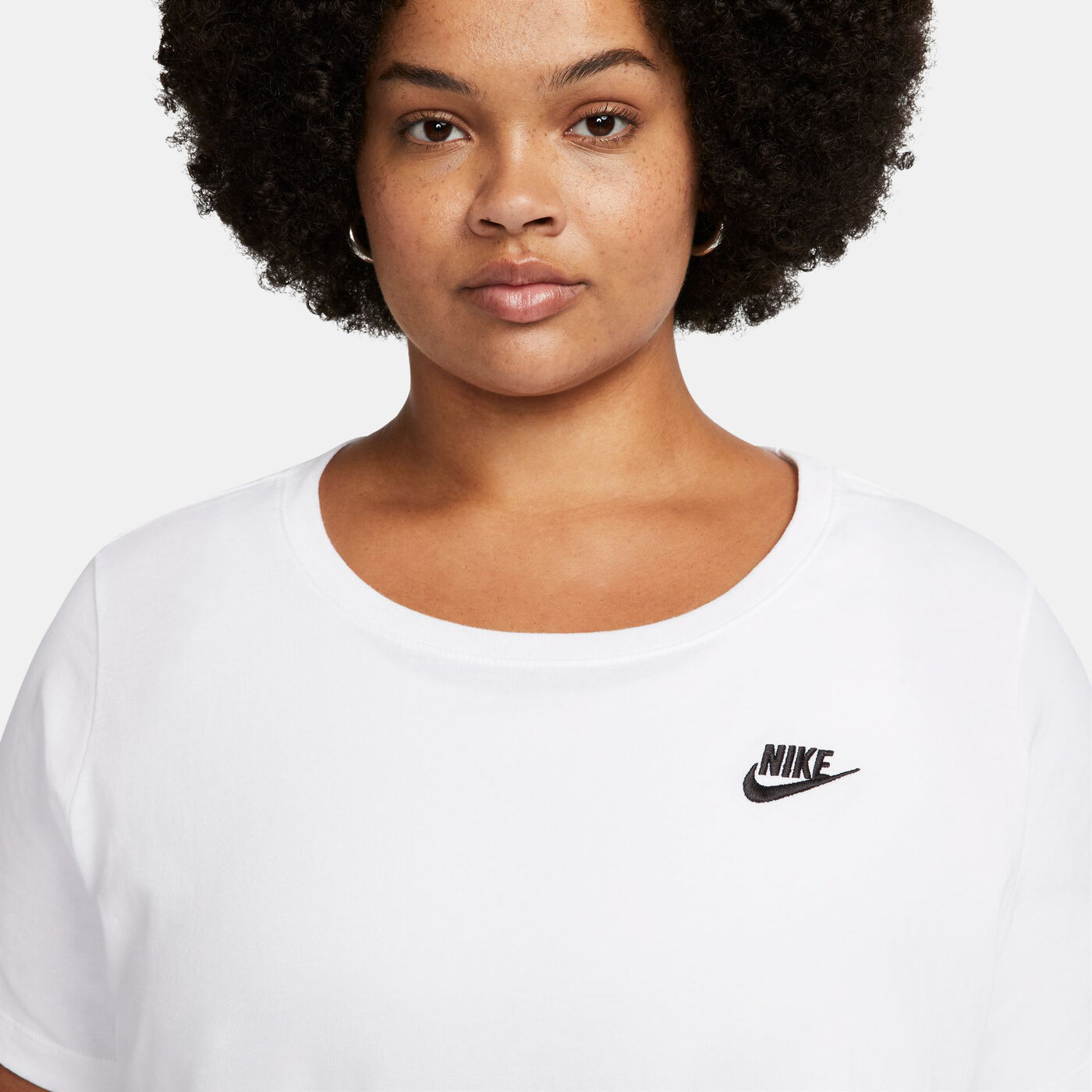 Women's Sportswear Club Essentials T-Shirt (Plus Size)