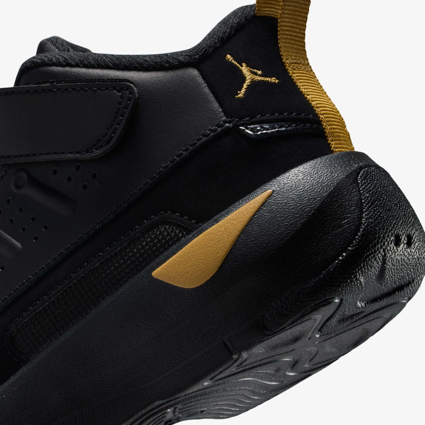 Kids' Max Aura 7 Shoes