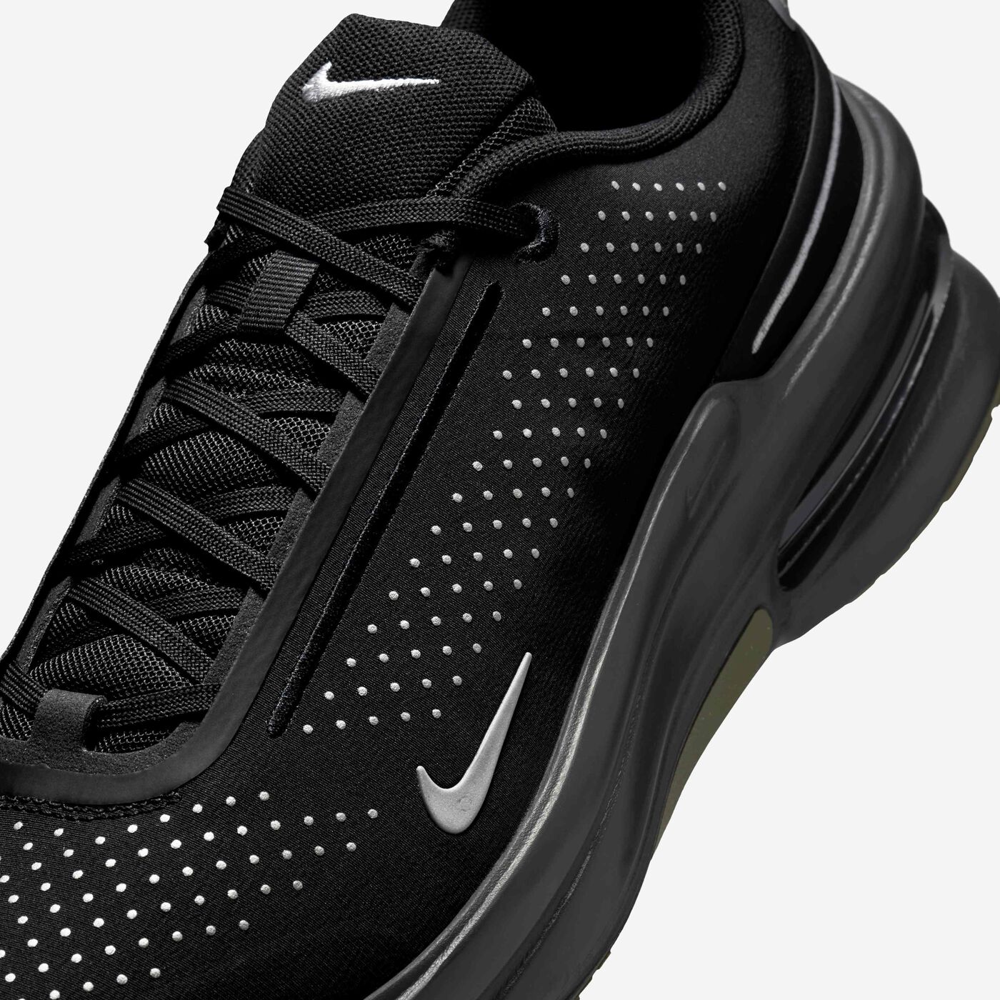 Men's Air Zoom Upturn SC SE Shoes