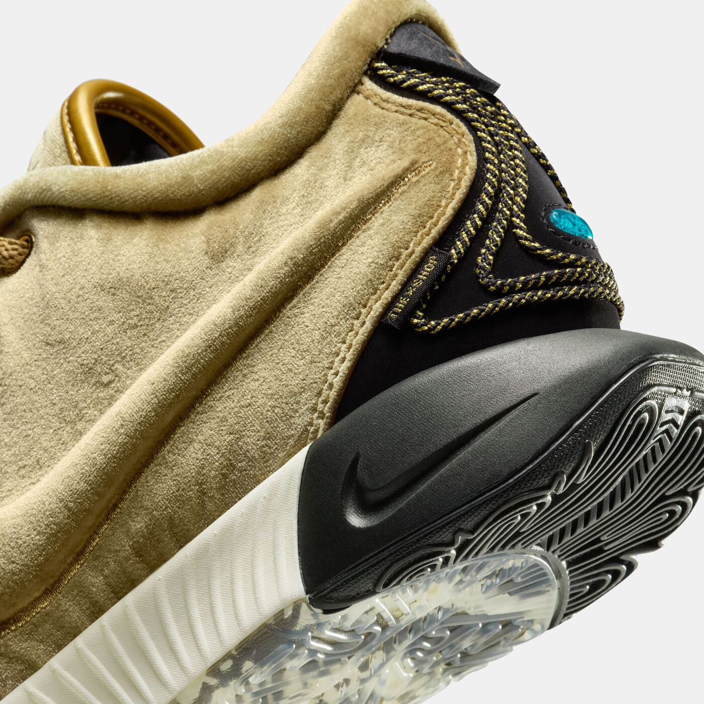 Men's LeBron James LeBron XXI Basketball Shoes