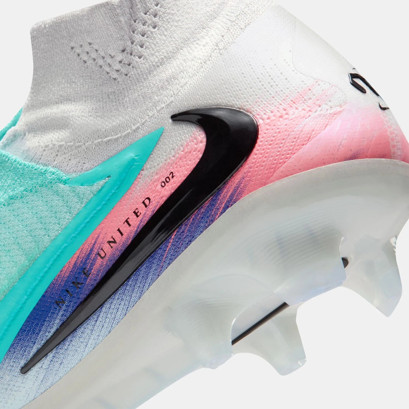 Men's United Phantom 6 High Elite Firm-Ground Football Shoes