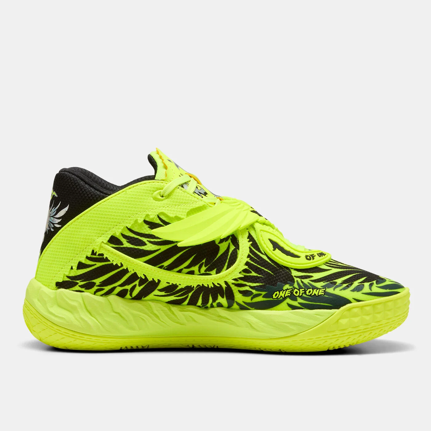 Kids' MB.05 Voltage Basketball Shoes