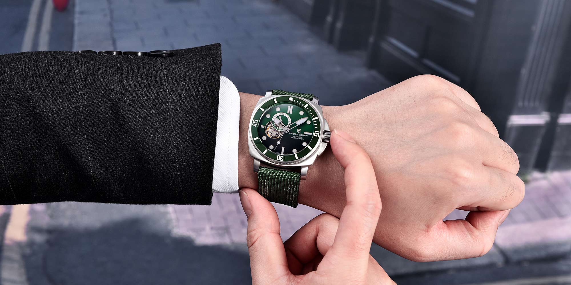 New Men's Mechanical Automatic Watches, Stainless Steel Frame, Equipped With Sapphire Glass Surface, Imported NH39 Movement, Silver-Green Dial With Green Nylon Strap, Fashionable And Luxurious PD1736