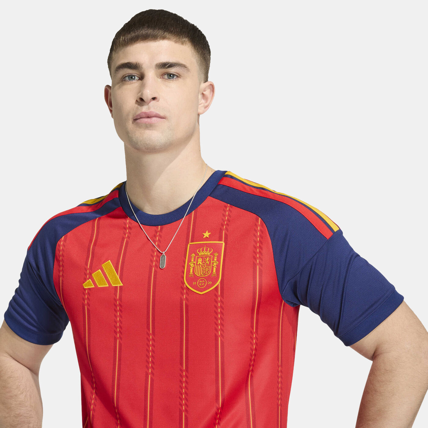 Men's Spain 26 Home Football Jersey