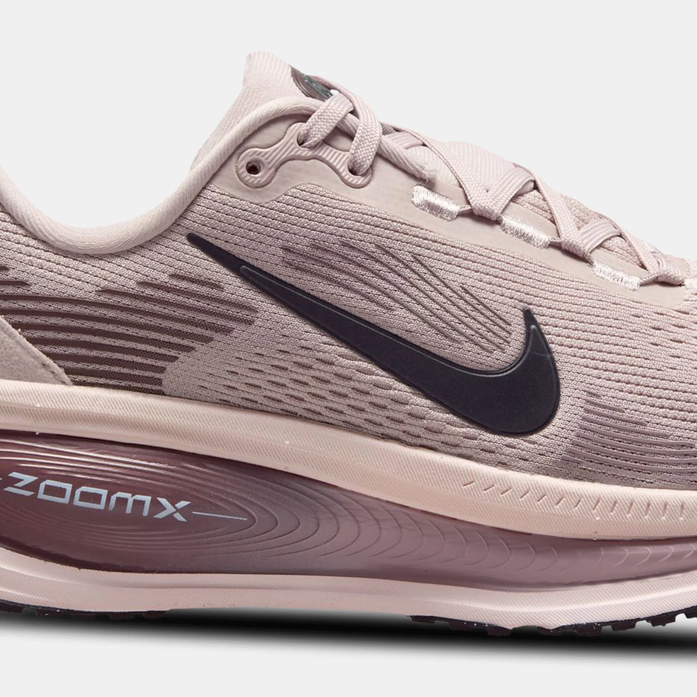 Women's Vomero 18 Road Running Shoes