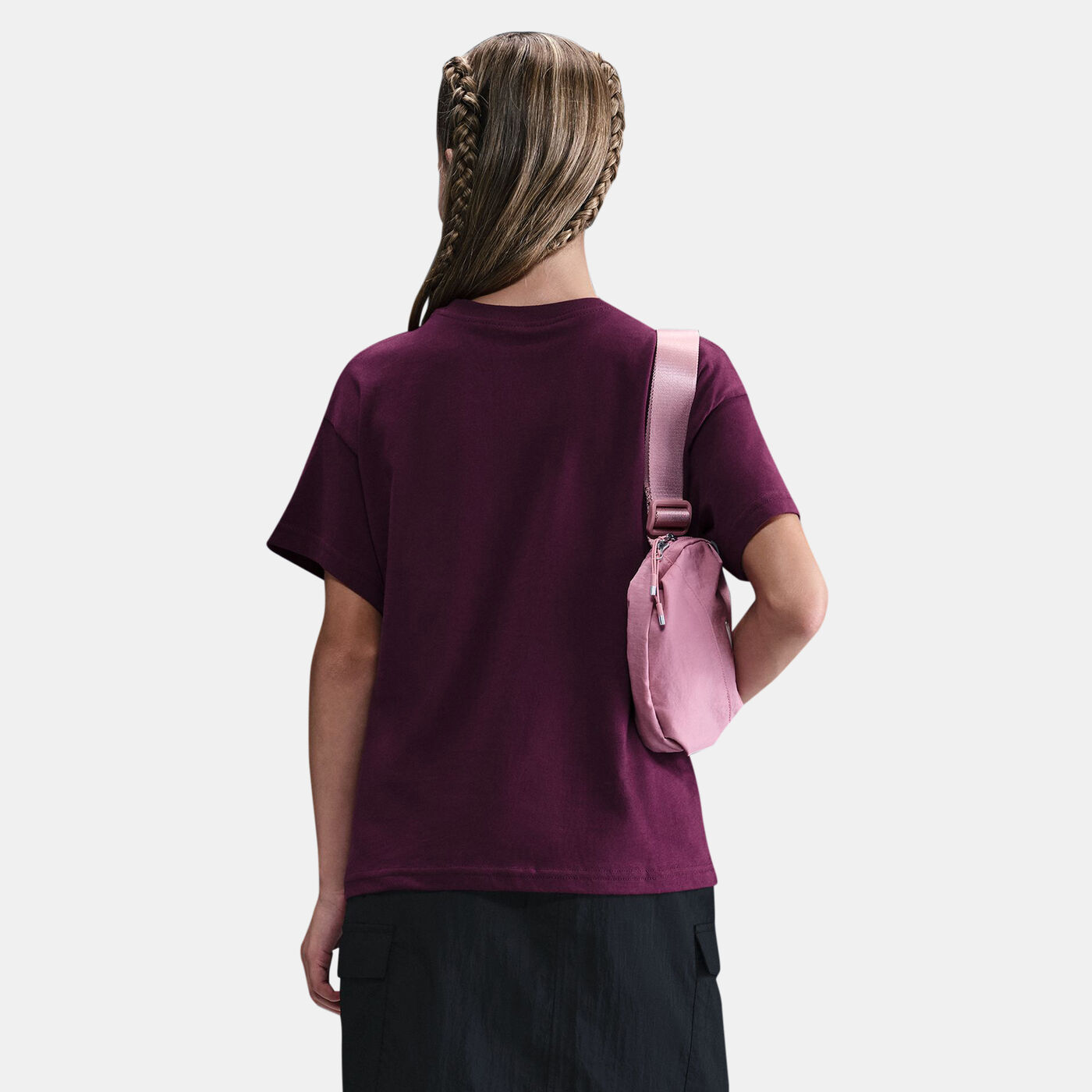 Kids' Sportswear Essential T-Shirt (Older Kids)