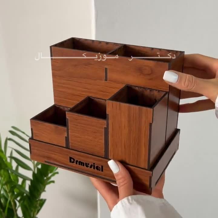 استند لوازم آرایش چوبی مدل شش مقسم طرح خرگوش-خرید بی واسطه از تولیدی دکتر موزیکال