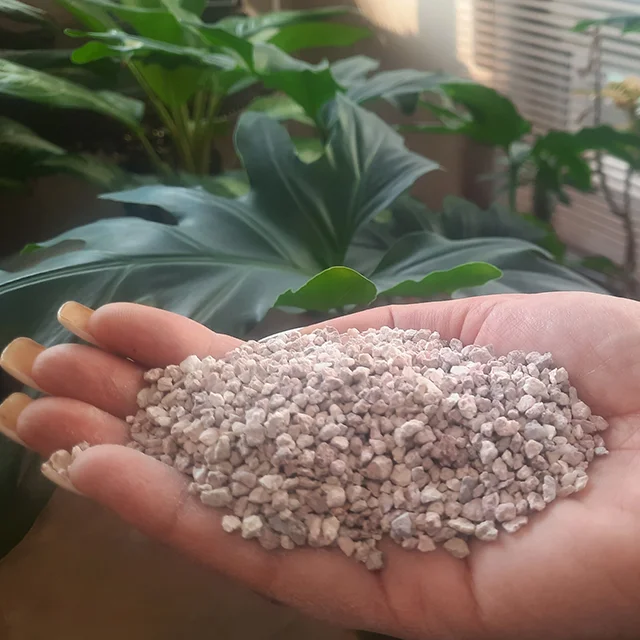 خاک گربه بستر حیوانات بنتونیت گرانل (1 تا 3 میل) 25 کیلویی