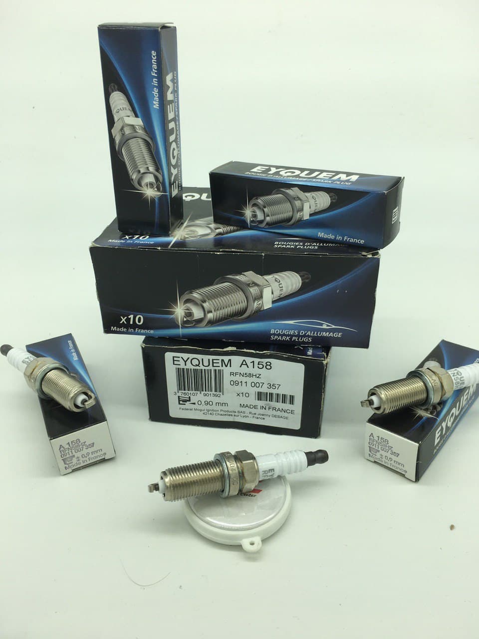 شمع اکیوم پایه بلند EYQUEM RFN58HZ
