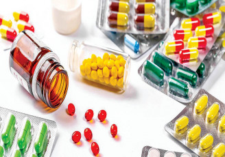 تأکید مدیرکل صنایع غذا و دارو بر لزوم توسعه صادرات صنعت دارو
