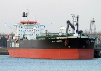 توقیف دو نفتکش یونانی توسط ایران