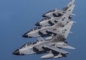 جنگنده‌های سعودی شبانه یمن را بمباران کردند